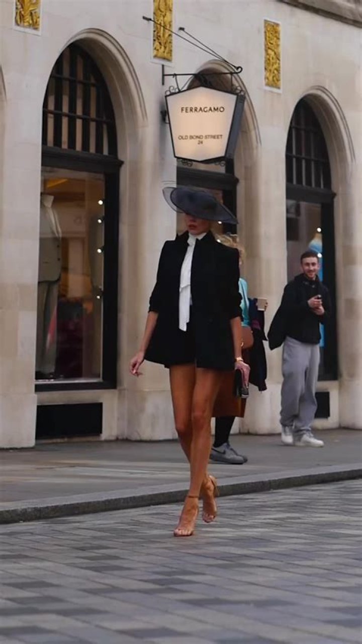 Laura Blair - Age, Family, Bio