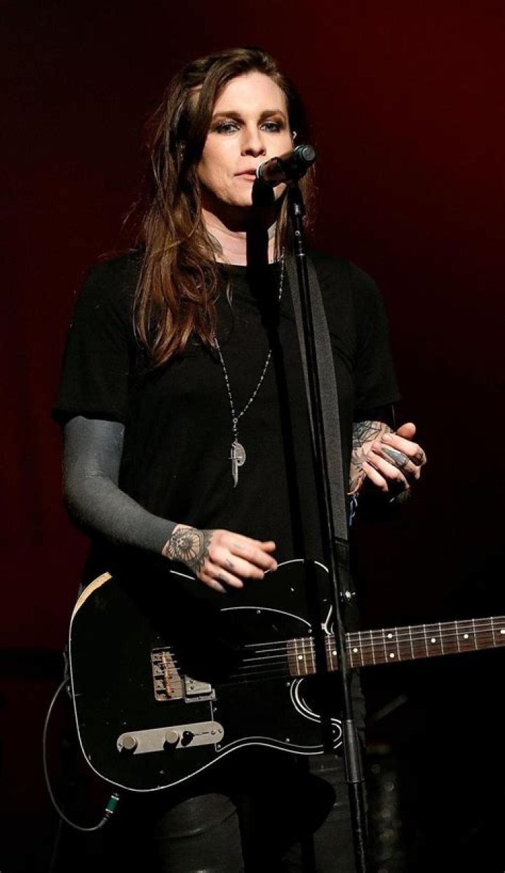 Laura Jane Grace Net Worth - Wiki, Age, Weight and Height, Relationships, Family, and More