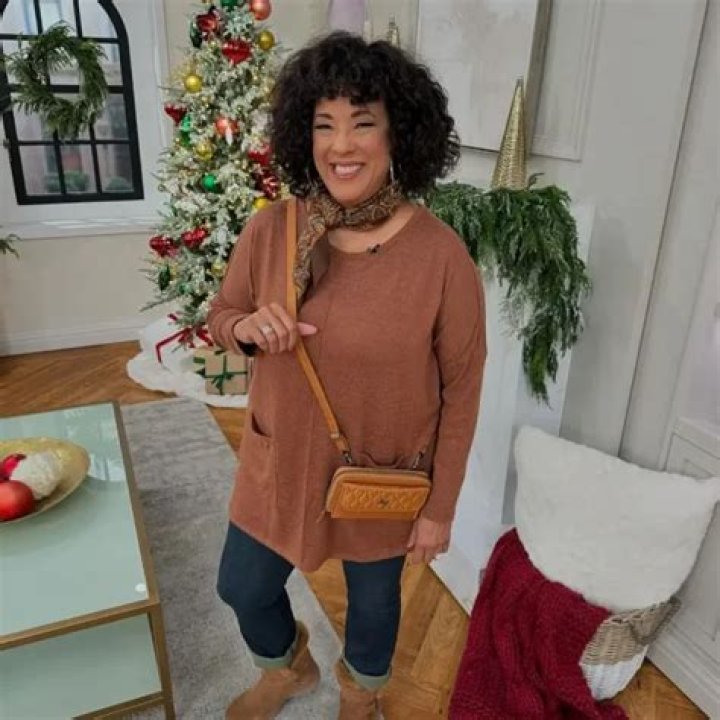 QVC Host, Leah Williams Lose A Lot Of Weight Making A Strict Diet Ignoring Fried Food & Sweets