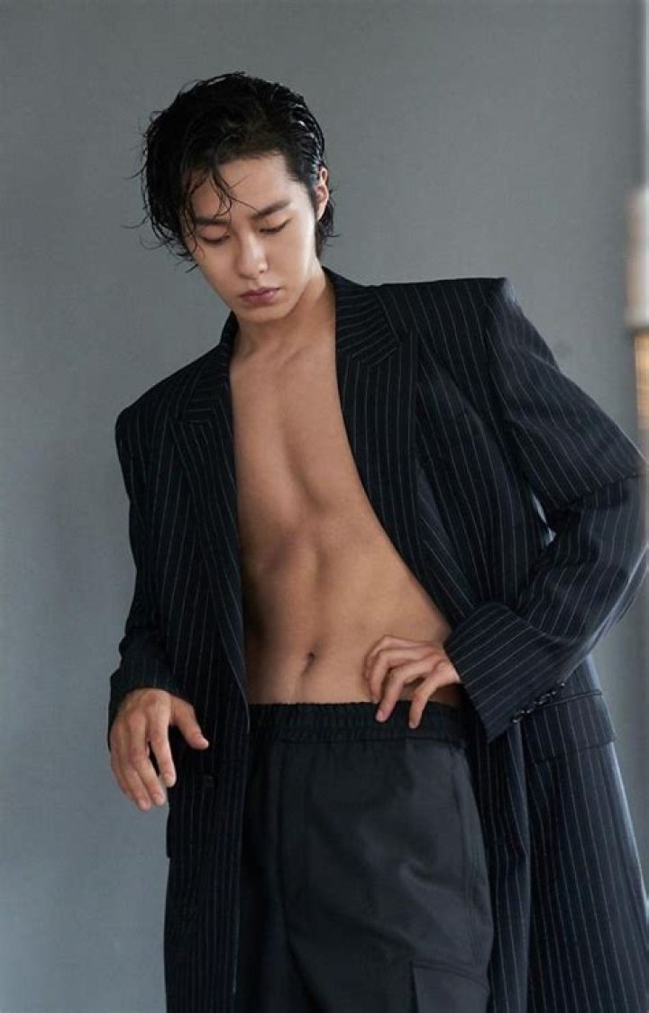 The South Korean actor Lee Jae-Wook, 22, is known for his role as Baek Kyung in the series Extraordinary You.