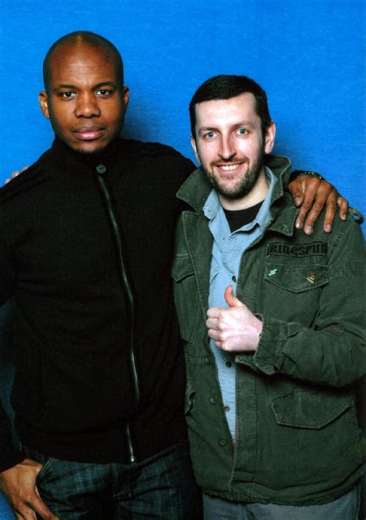 Leonard Roberts Height - CelebsHeight.org