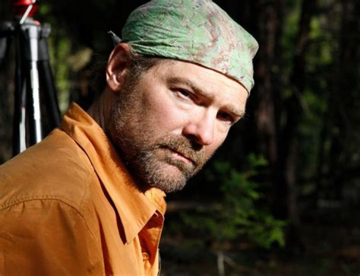 Les Stroud Net Worth - Wiki, Age, Weight and Height, Relationships, Family, and More