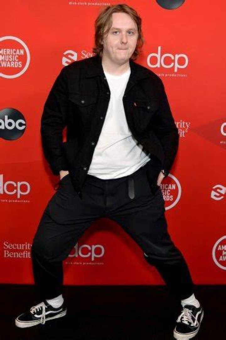 Lewis Capaldi height and weight