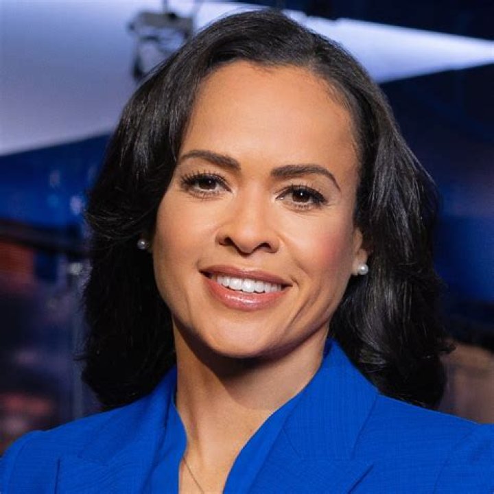 Her Husband, Parents & Net Worth