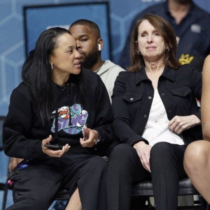 Are Lisa Boyer And Dawn Staley A Married Lesbian Couple, Learn All About Their Alleged Marriage Here