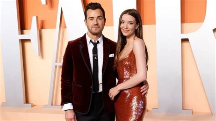 Liv Tyler finds Justin Theroux’s giant bulge ‘distracting’, wants to kill Orly Bloom