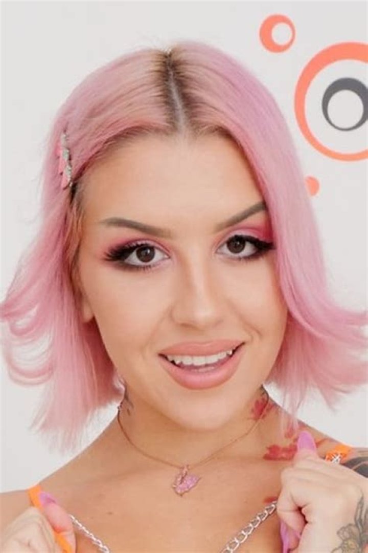 Luna Legend Bio (Wiki) 