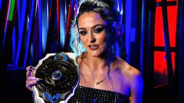 Lyra Valkyria - Age, Family, Bio