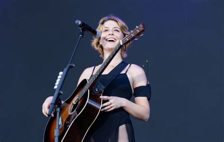 Maggie Rogers Net Worth - Wiki, Age, Weight and Height, Relationships, Family, and More