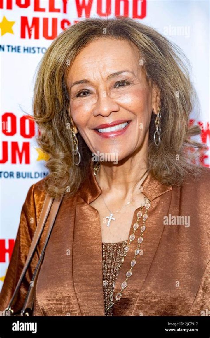 Marilyn McCoo Net Worth - Wiki, Age, Weight and Height, Relationships, Family, and More