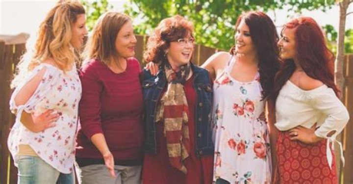 Mary Kneip - Age, Family, Bio