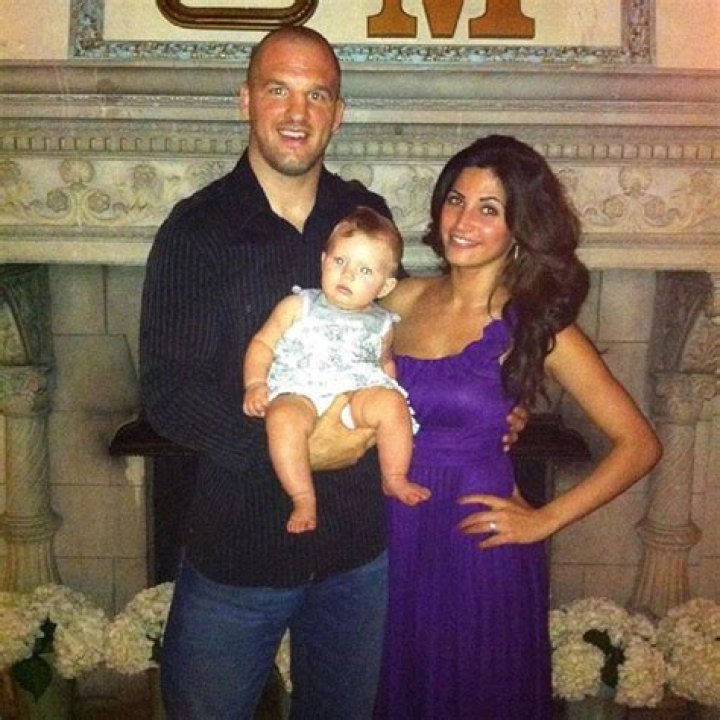 
Matt Hamill Wife Sahar Motta Is A Belly Dancer In California 