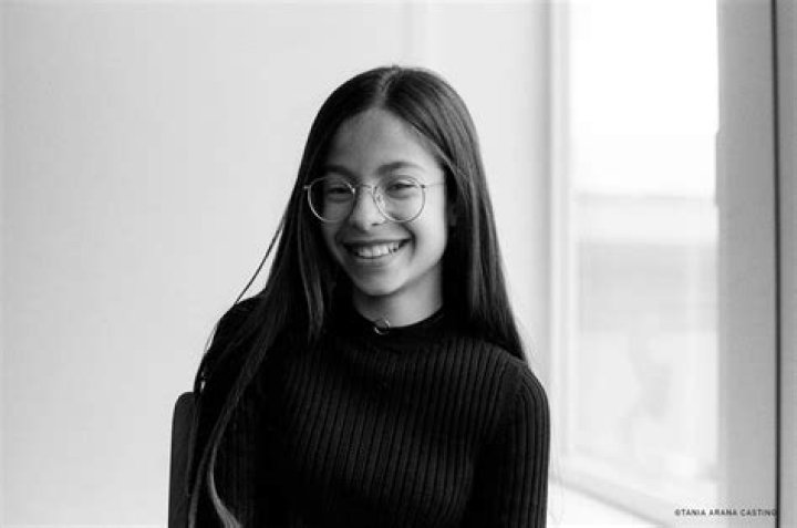 Medina El Aidi-Azouni - Age, Family, Bio