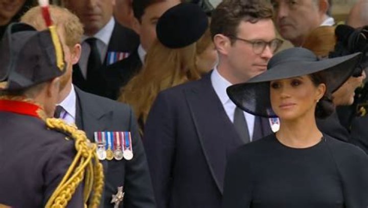 
Meghan Markle Breaks Down In Tears After Queen Elizabeth’s Funeral 