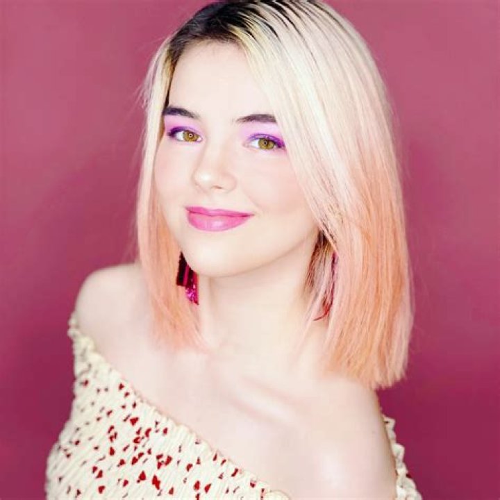 Merit Leighton - Age, Family, Bio