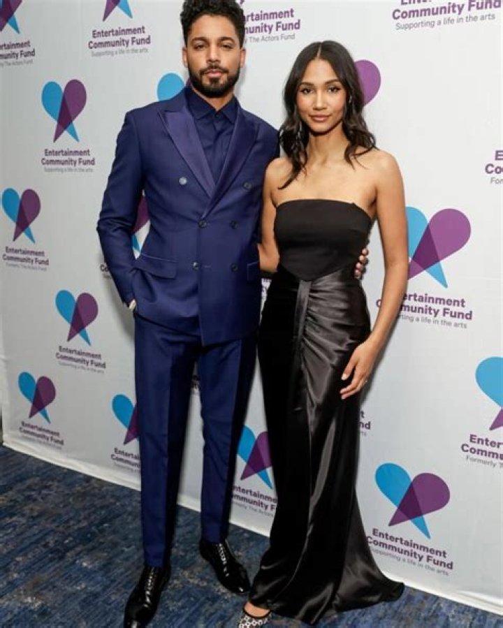 Michael Evans Behling Bio (Wiki) 