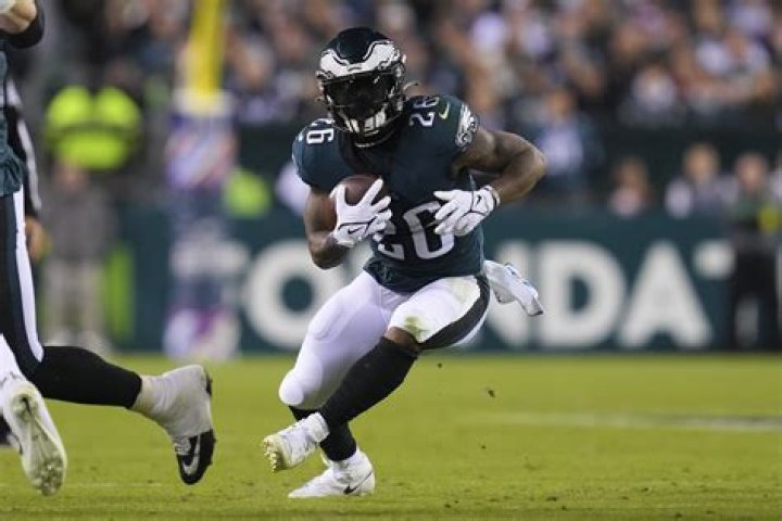 Miles Sanders Net Worth - Wiki, Age, Weight and Height, Relationships, Family, and More