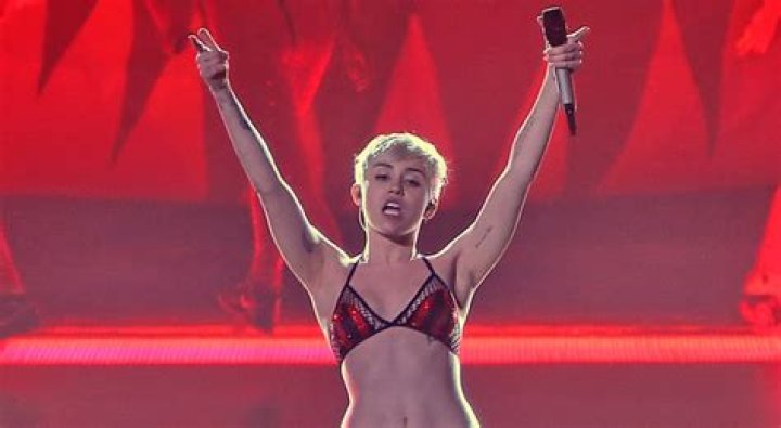 Miley Cyrus Forced to Reschedule Another Show Because Health Issues Resurface