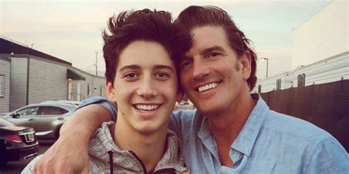 Milo Manheim Siblings: How Many? Girlfriend And Family