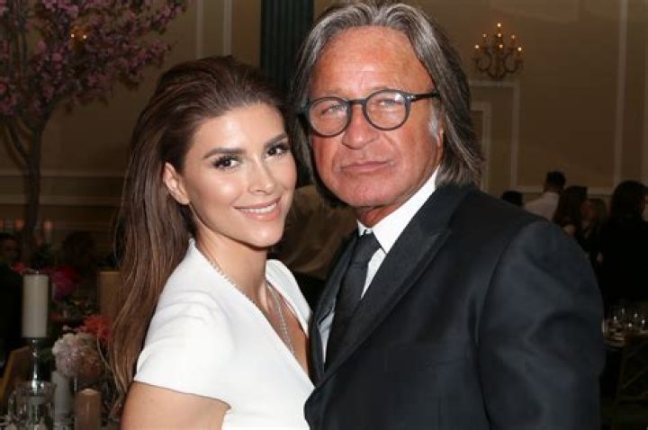 Know the Relationship Status of Famous American Business Tycoon, Mohamed Hadid and his Net Worth