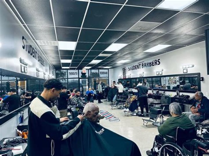 Mona Alawi - Age, Family, Bio