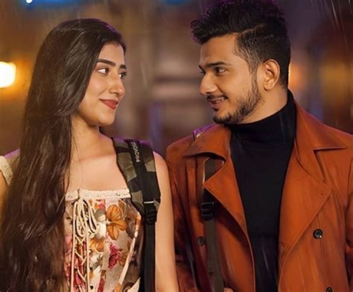 Munawar Faruqui GF Nazila Breakup Drama Reddit And Twitter