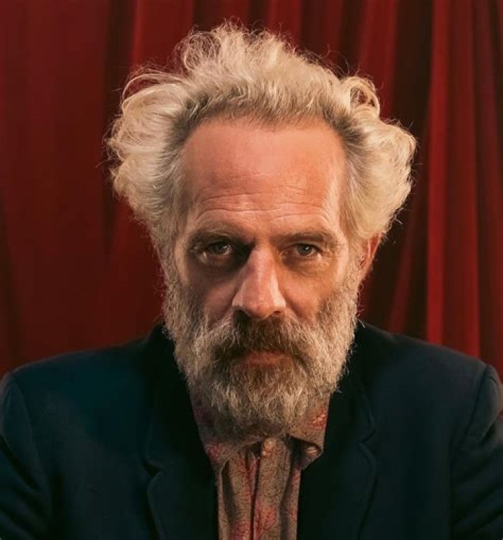 Neil Sandilands Bio (Wiki) 