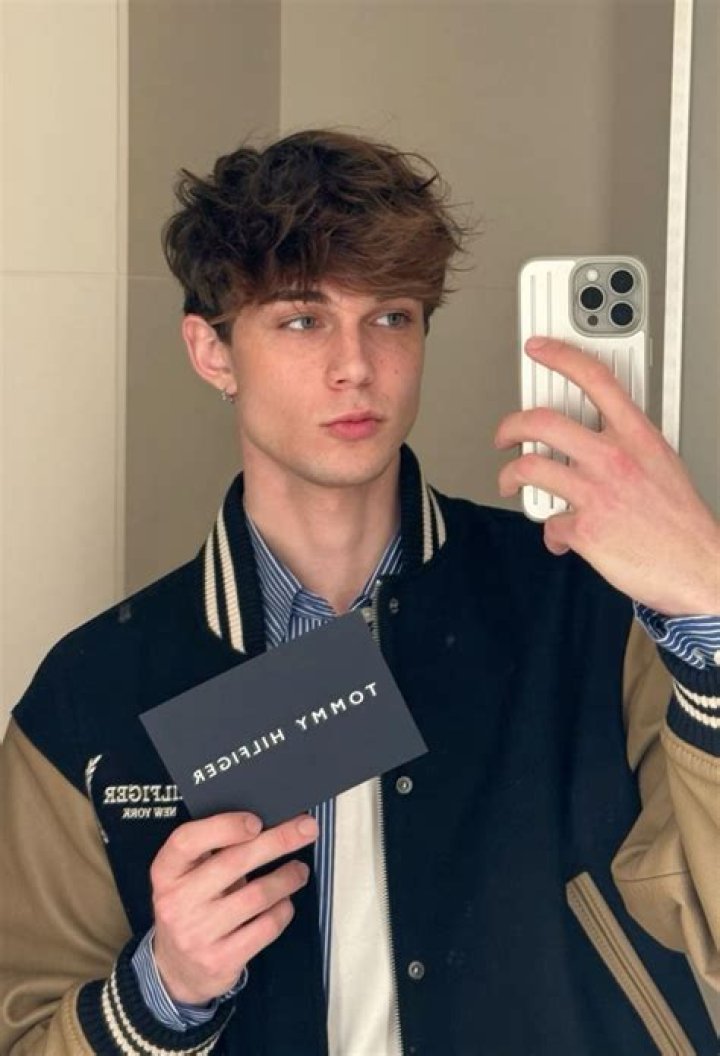 Nils Kuesel - Age, Family, Bio