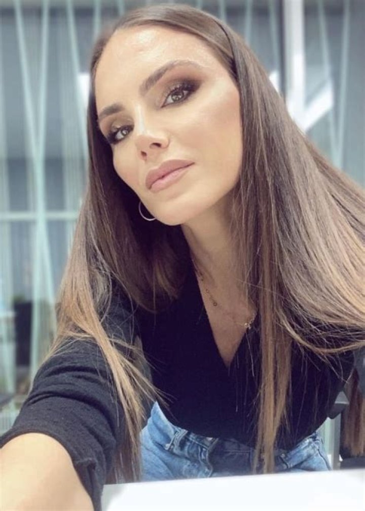 Nina Senicar Height - CelebsHeight.org