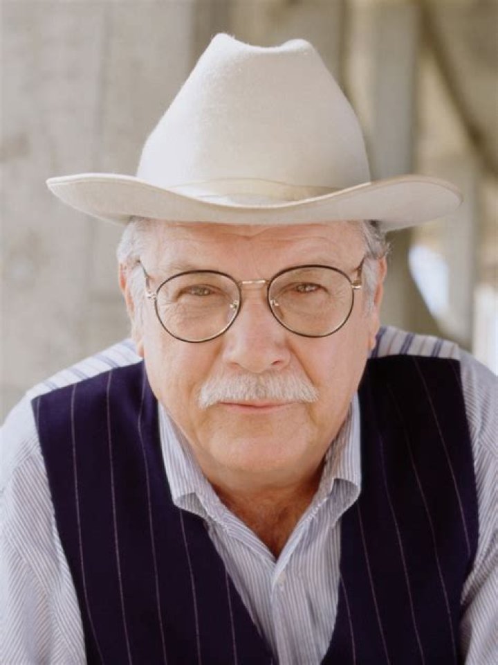 Noble Willingham - Trivia, Family, Bio