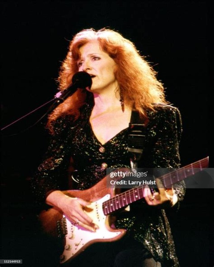 Singers Born October 11 | Famous Birthdays