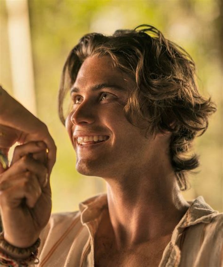 Outer Banks star Chase Stokes debuts shocking new look on Instagram