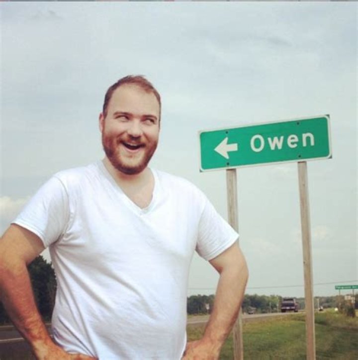 Owen Dennis - Age, Family, Bio