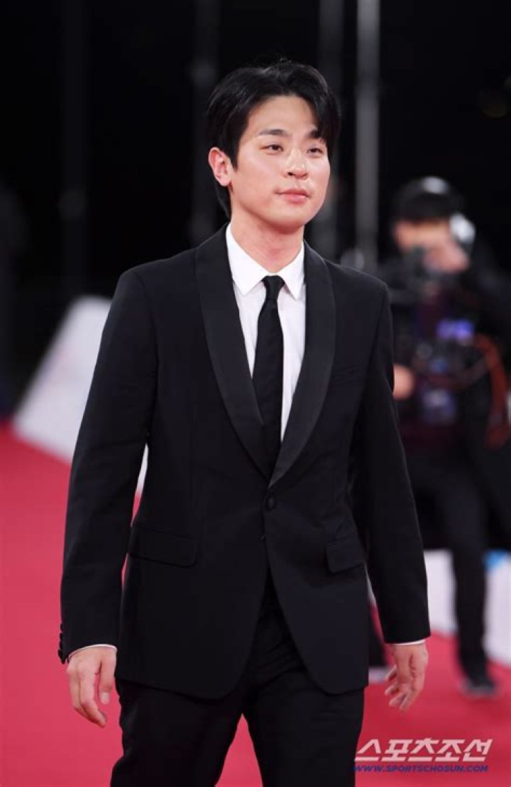 Park Jung-Min - Age, Family, Bio