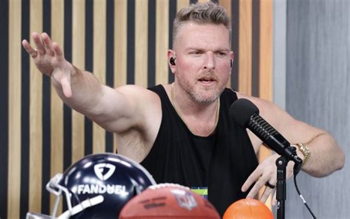 Pat McAfee is married to his wife Samantha Ludy since August 2020.
