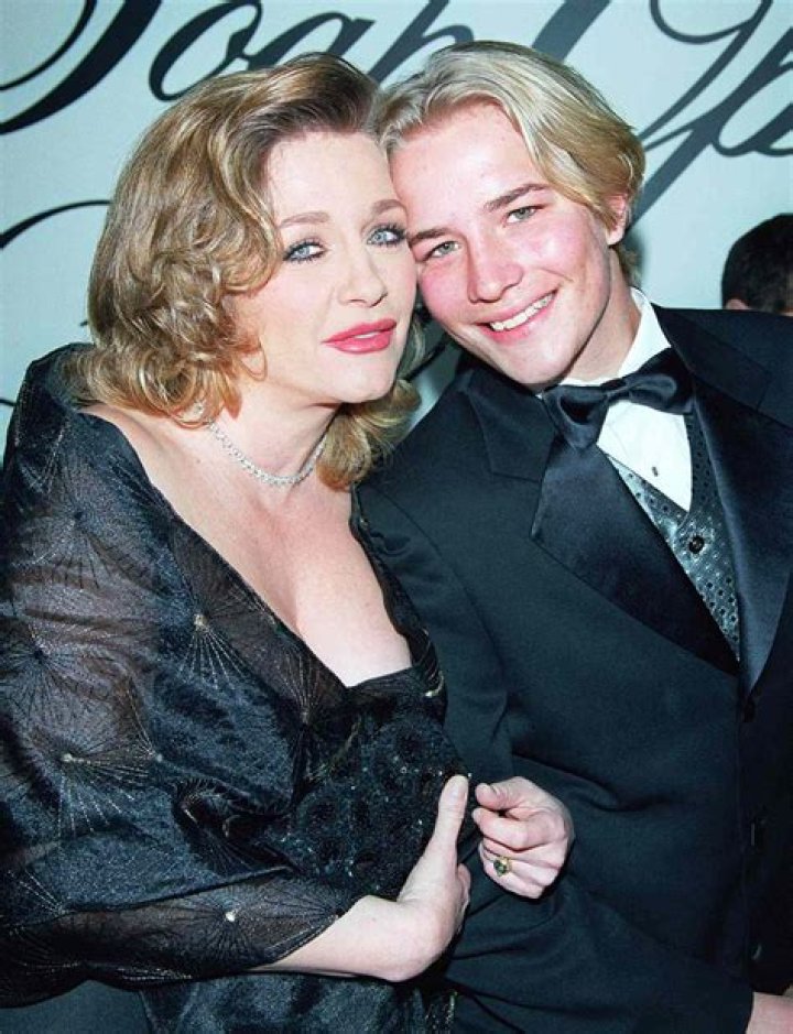 Patti D’Arbanville Net Worth - Wiki, Age, Weight and Height, Relationships, Family, and More