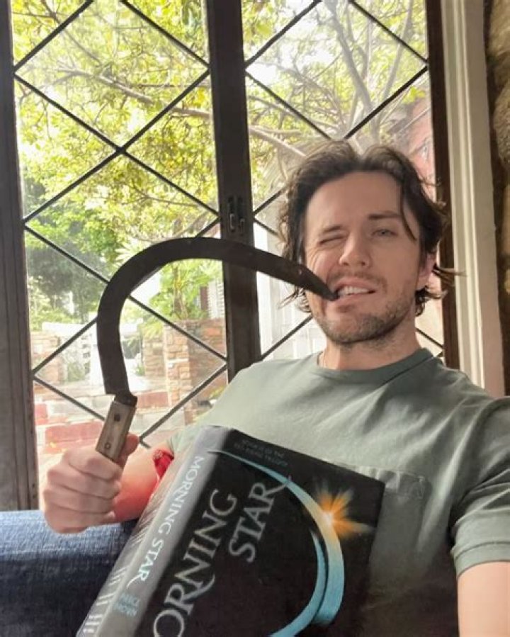 Pierce Brown (Novelist) - Age, Family, Bio