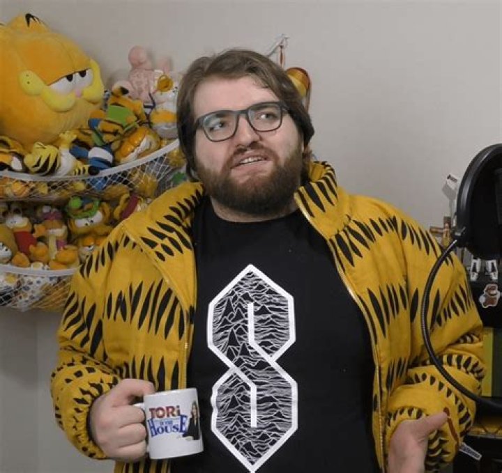 Quinton Reviews - Age, Family, Bio