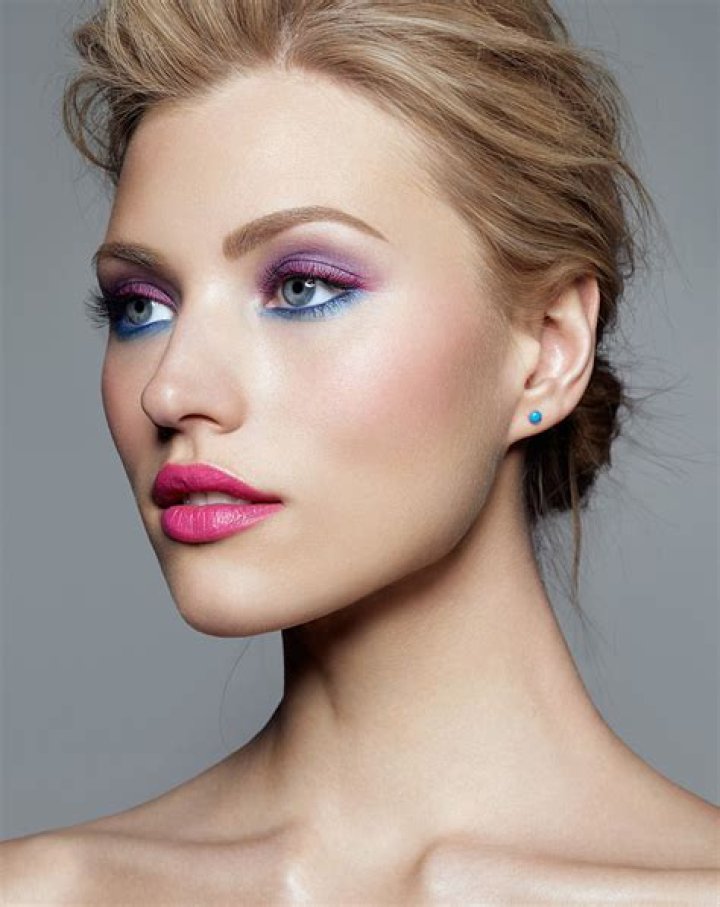 Rae Morris - Age, Family, Bio