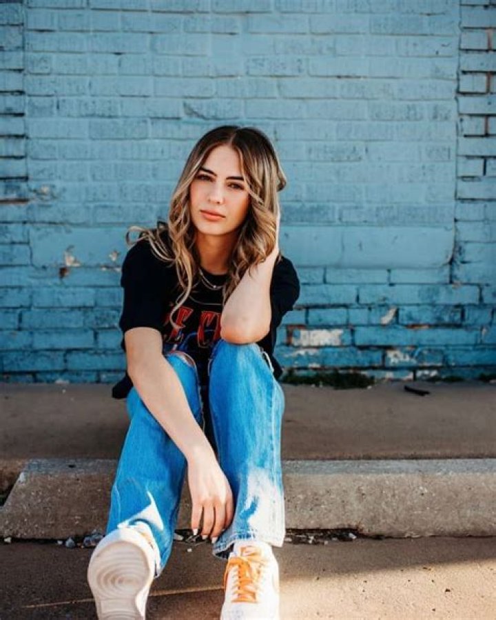 
Reese Hardy Height, Weight, Net Worth, Age, Birthday, Wikipedia, Who, Nationality, Biography 