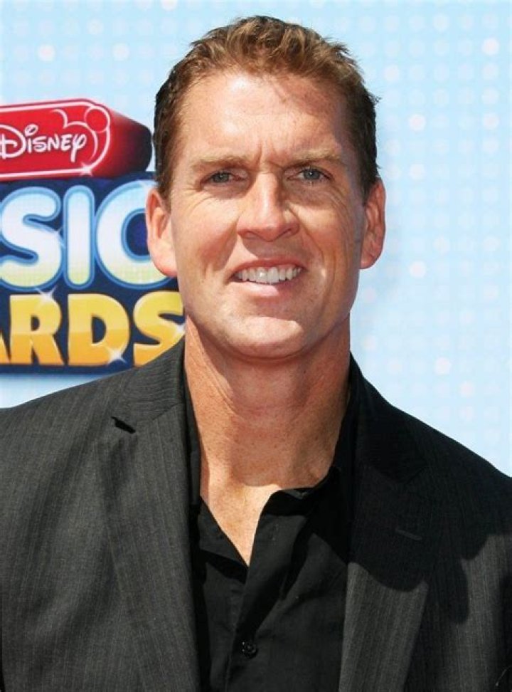 Regan Burns Net Worth - Wiki, Age, Weight and Height, Relationships, Family, and More