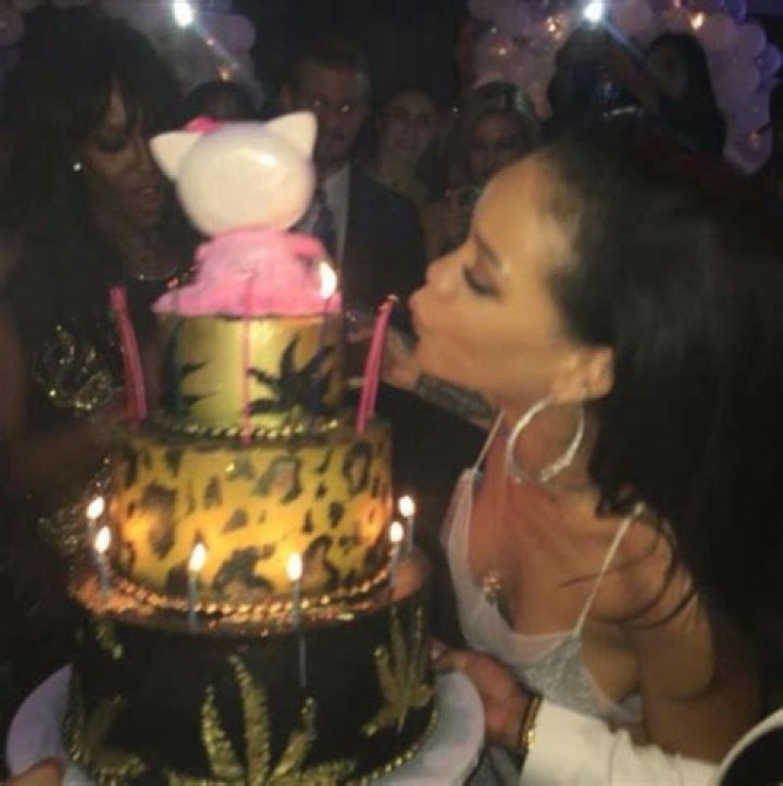 Rihanna’s Birthday Cake Can’t Compete with These Celebrity Cakes