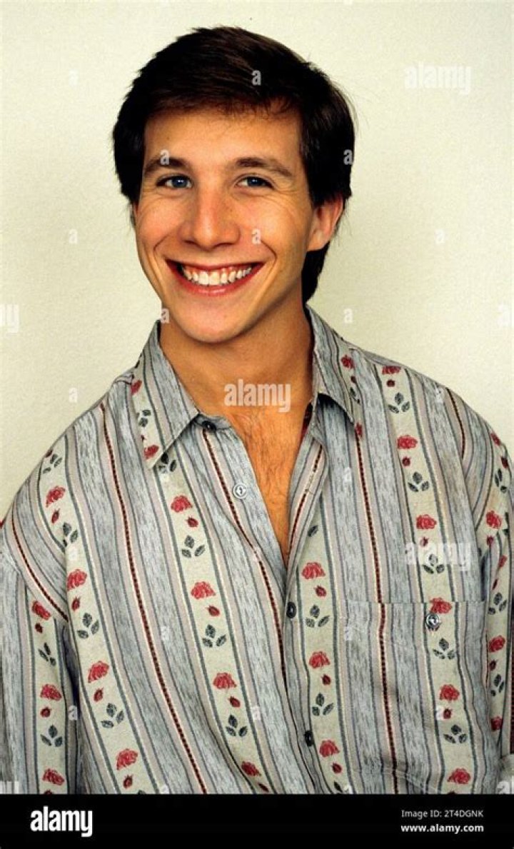 Rob Stone (TV Actor) - Age, Family, Bio