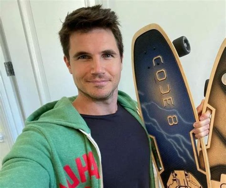 Robbie Amell Pets - Celebrity Pets