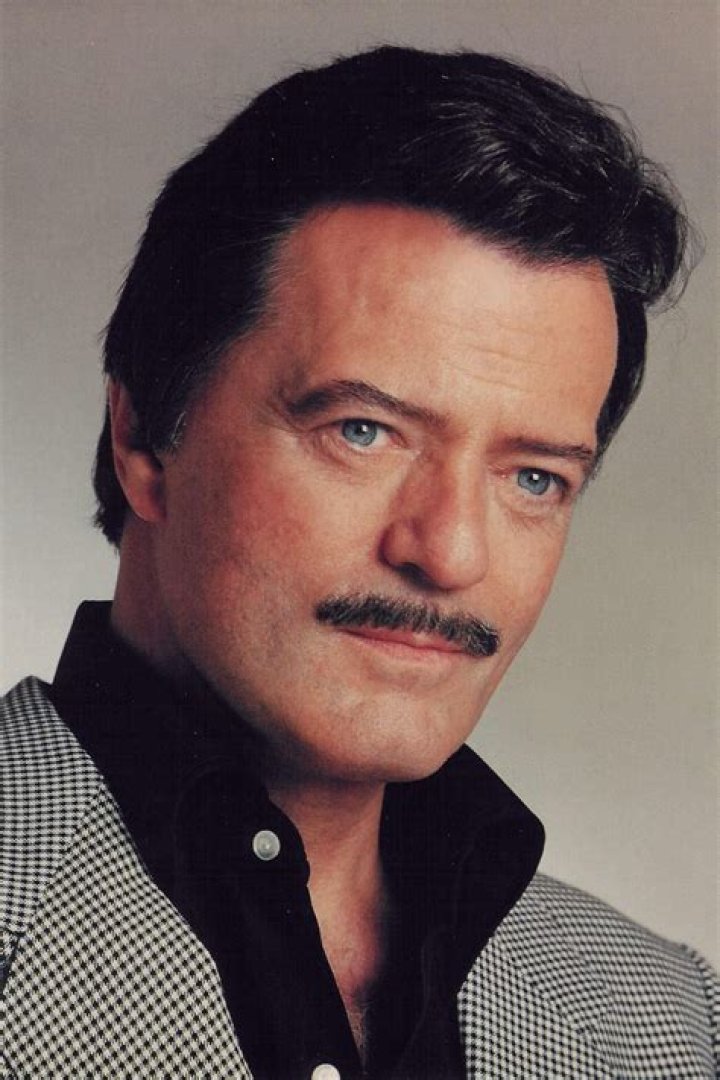 Robert Goulet - Trivia, Family, Bio