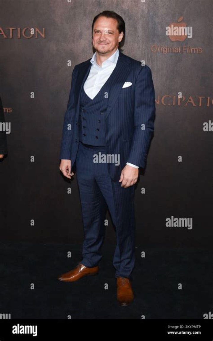 Ronnie Gene Blevins Net Worth - Wiki, Age, Weight and Height, Relationships, Family, and More