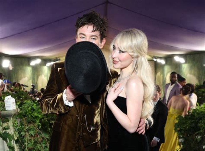 Sabrina Carpenter and Barry Keoghan's adorable pose at Oscars after party