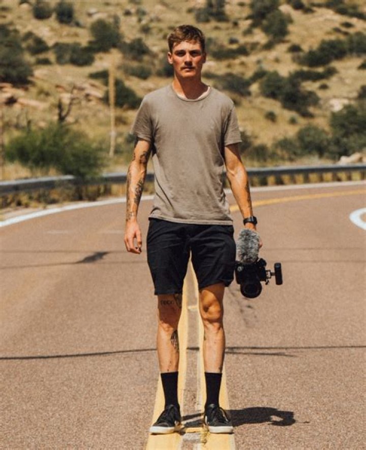 Sam Andrews - Age, Family, Bio