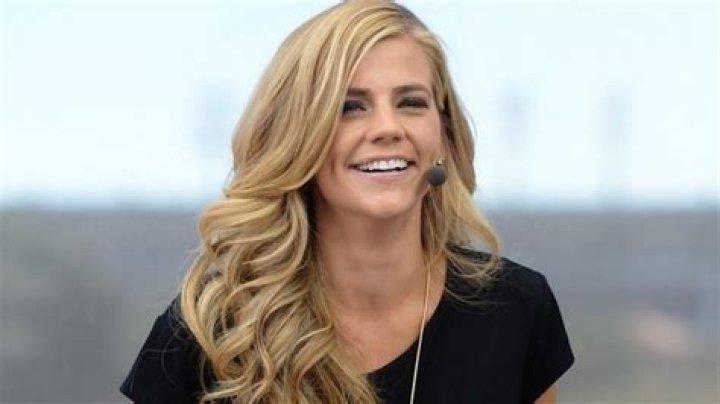 Samantha Ponder Height, Weight, Net Worth, Age, Birthday, Wikipedia, Who, Nationality, Biography