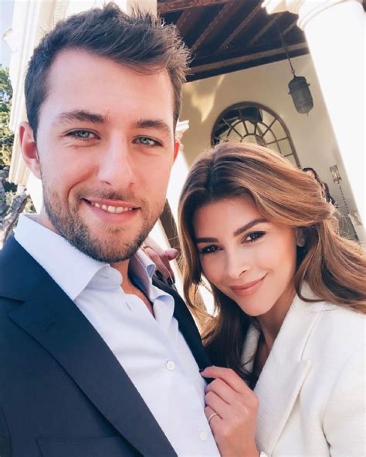 Shiva Safai - Age, Family, Bio